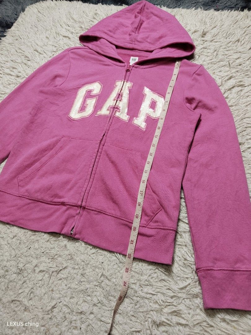 GAP womens zipup. (Category: Coats, Jackets and Outerwear) located in Manila. Submitted by lexusthrift1995 (Listing ID 1469296262, Image 3). Description: Size- XXL on tag but fit to SMALL Dimension- 17x22 Color rate- 9/10 Condition- 9/10 issue- no issue but need wash good condition ‼️200.pesos plus shipping fee 💸MODE OF PAYMENT- GCASH payment first 🚛MODE OF DELIVERY- J&T or LALAMOVE 📍LOCATION- NORTH CALOOCAN CAMARIN BRGY.177 1705 SUNFLOWER STR