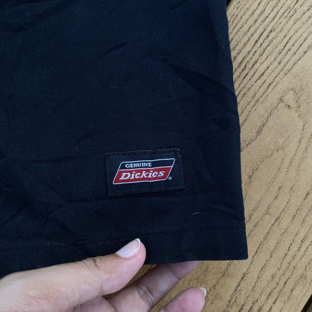 Genuine Dickies Double Patch shorts (Category: Shorts) located in San Francisco. Submitted by egylouise638632 (Listing ID 1469294147, Image 3). Description: Genuine Diçkies Double Patch shorts Size:38 Length:25 As new condition 10/10 color rate Need wash 650+shipping fee .