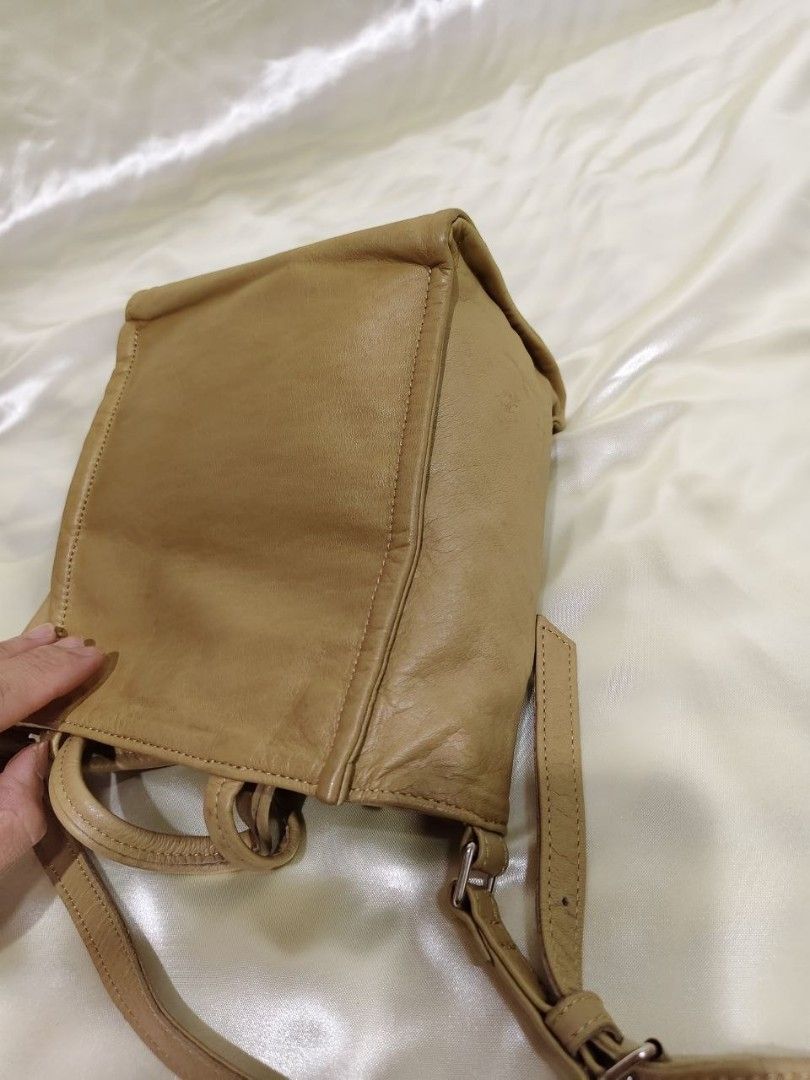 GENUINE LEATHER SLING 9/8" (Category: Cross-body Bags) located in Gamu. Submitted by 2022bagsbunny (Listing ID 1469205154, Image 2). Description: .