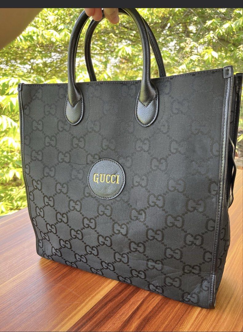 GG bag (Category: Tote Bags) located in Oroquieta. Submitted by mightyfalcon.f3b3e6 (Listing ID 1469230205, Image 1). Description: large structured bag coded GG underzip thic canvass selected ukay source.