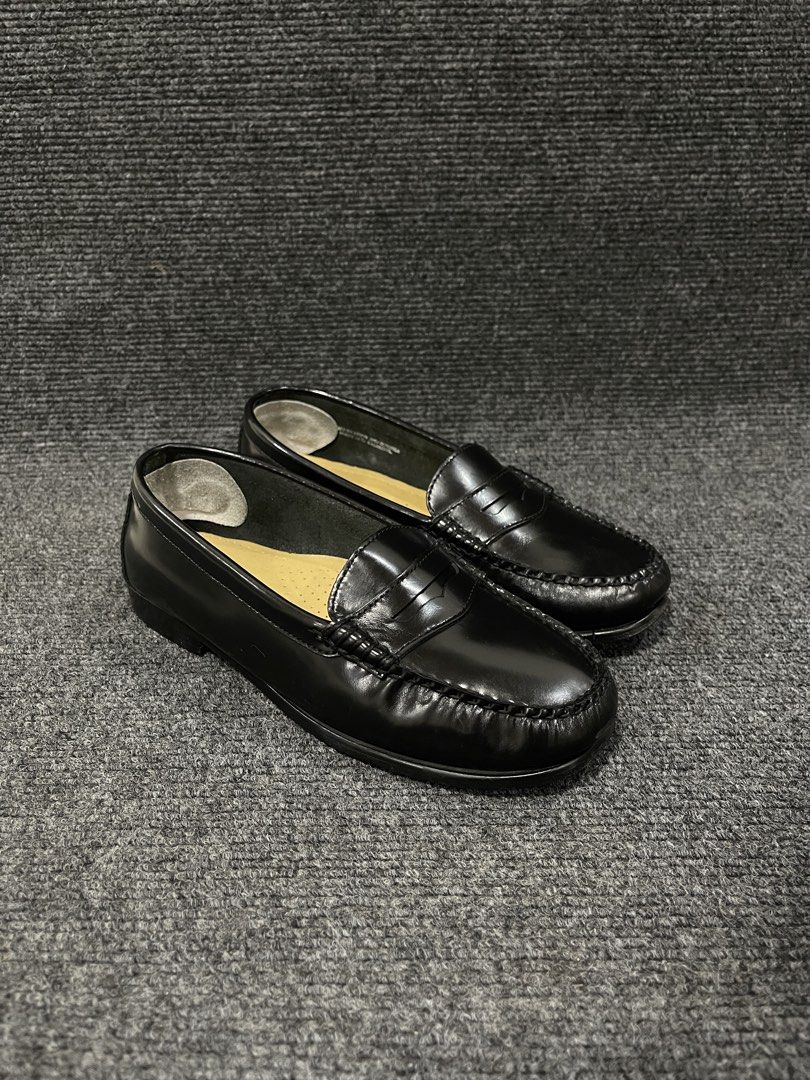 G.H BASS & Co. WEEJUNS (Category: Loafers) located in Koronadal. Submitted by dial_9506 (Listing ID 1469305680, Image 1). Description: wts!! 🗣️ G.H BASS & Co. WEEJUNS 7.5 womens / 38.5 euro / 24.5 cm -1680php FREE SHIPPING overall pair is in excellent condition will send more detailed pics upon request just dm me 👍🏿 IG : @DIAL9506_ 📍9506 mindanao.
