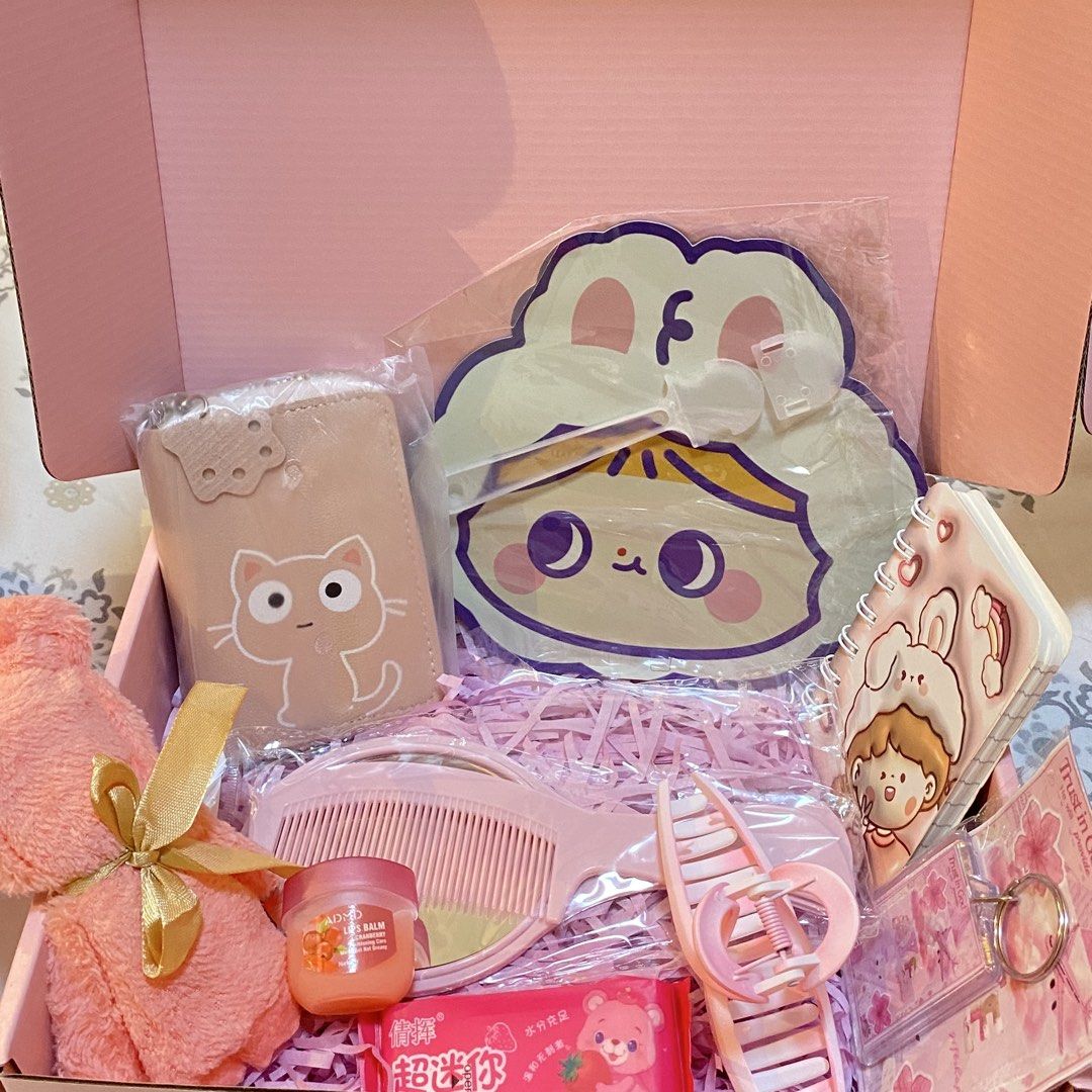 Gift Set ( for girls ) (Category: Other Stationery & Craft) located in Nasugbu. Submitted by aye_creation (Listing ID 1469286101, Image 1). Description: .