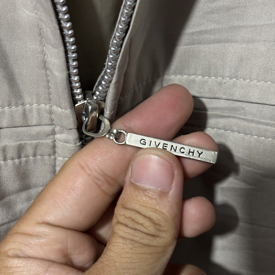 Givenchy Gentleman Harrington Jacket Beige (Category: Coats, Jackets and Outerwear) located in Caloocan City. Submitted by bonsatocha43876 (Listing ID 1469325027, Image 2). Description: .