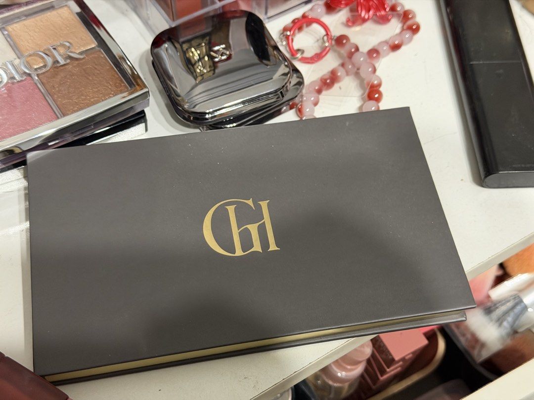 Glam Hour Eyeshadow Palette (Category: Makeup) located in Valenzuela. Submitted by ashellay (Listing ID 1469350112, Image 1). Description: - Brand: Glam Hour - 10 gorgeous shades: Clout, 9 to 5, Alibi, Date Night, Malice, Impulsive, Rhino, Hot Tea, Gossip, and Ego - Mix of highly pigmented matte and shimmer finishes - Great range of neutrals, warm tones, and bold colors for everyday or evening looks - Convenient built-in mirror inside the lid - E
