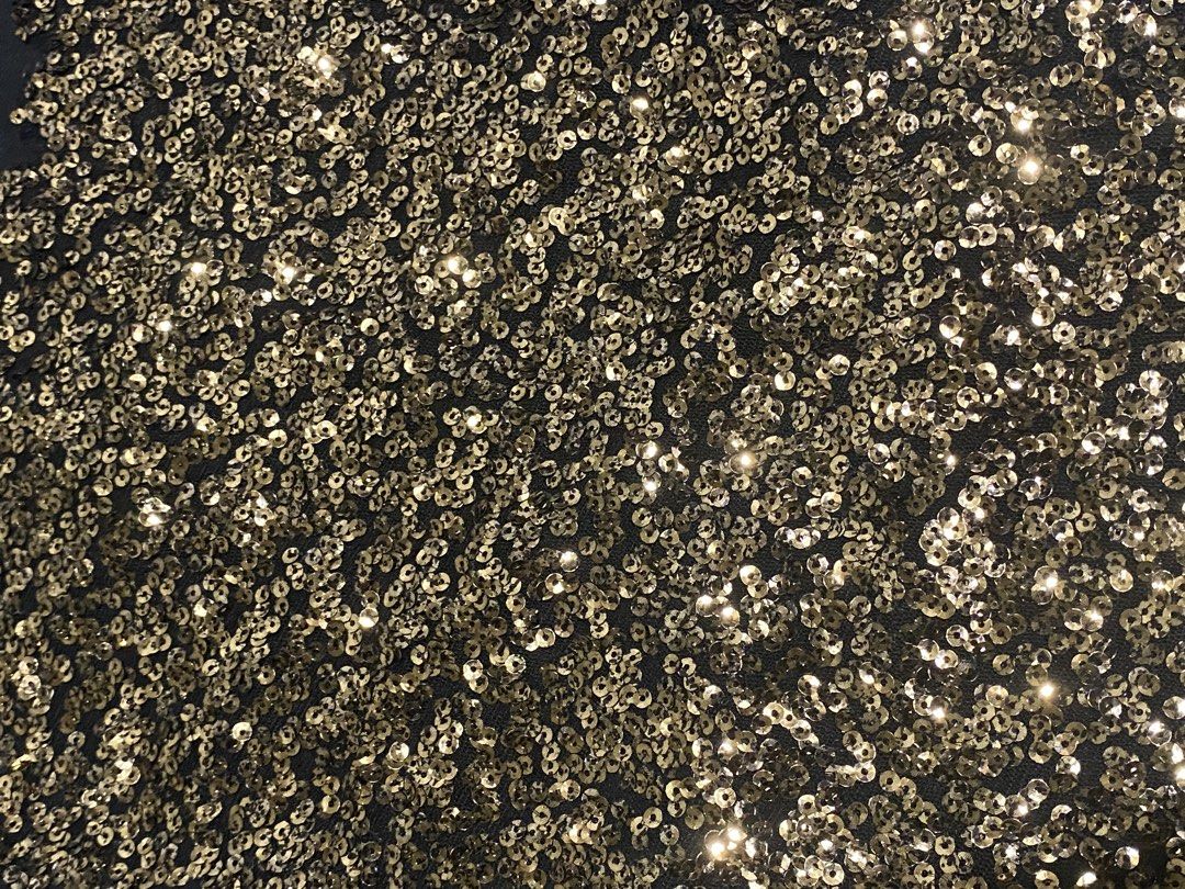 gold sequin tank top (Category: Others Tops) located in Naga. Submitted by jamesarkkkk (Listing ID 1469333920, Image 2). Description: .