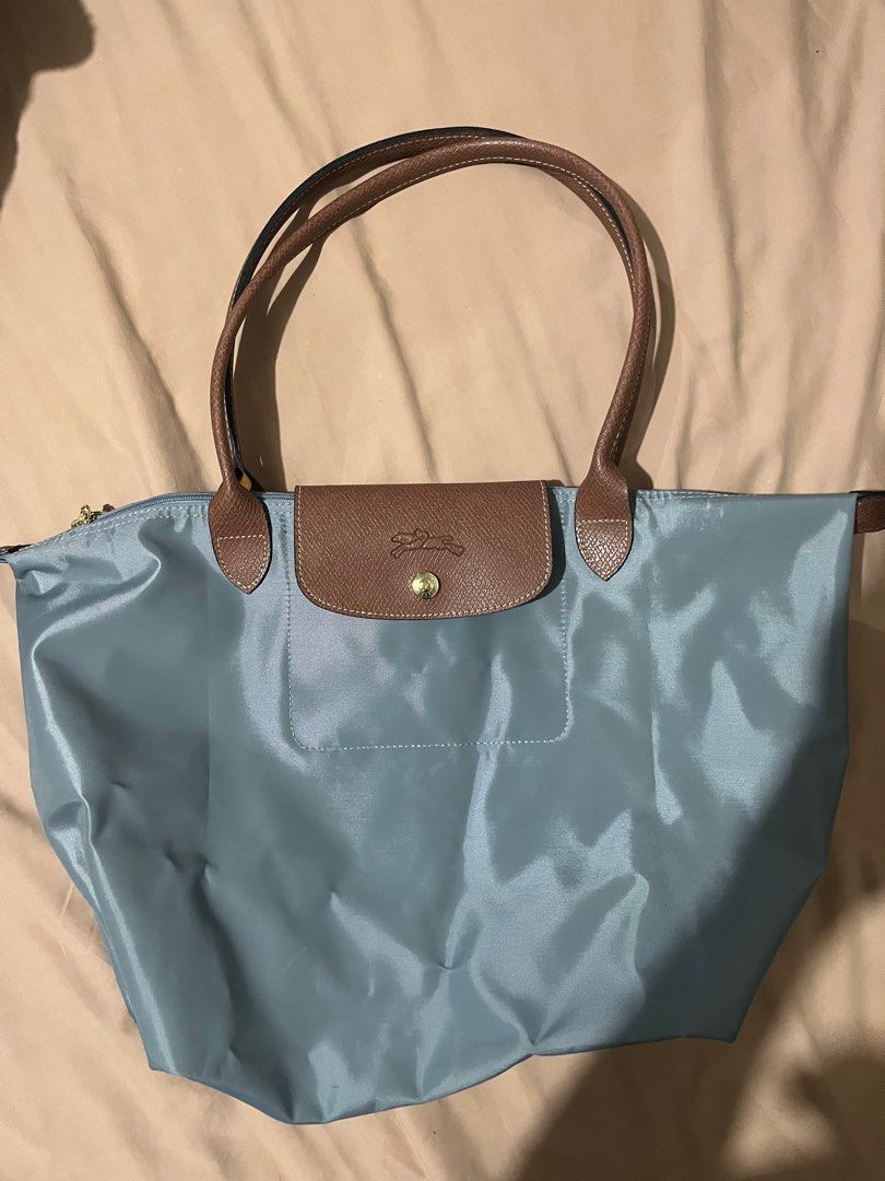 gray shoulder bag (Category: Tote Bags) located in Mandaue City. Submitted by zinniaxclaire (Listing ID 1469270892, Image 2). Description: Lc inspired only Used once Bag only .