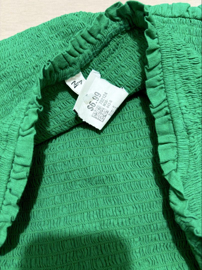 Green Smocked Ruffle Romper (Category: Rompers) located in Caloocan City. Submitted by nnnprelovedclothes (Listing ID 1469386391, Image 2). Description: .