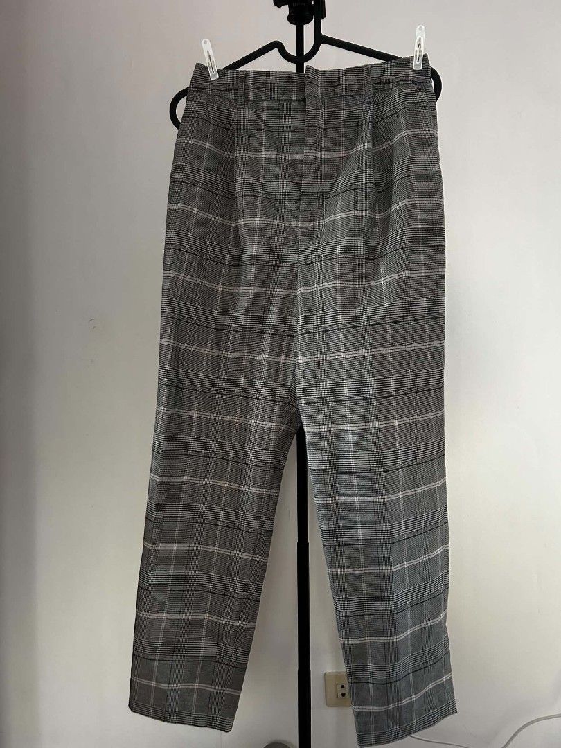 Grey plaid trousers high waist pants checked pattern (Category: Other Bottoms) located in Carmona. Submitted by av067t (Listing ID 1469162890, Image 1). Description: Grey and black plaid trousers, classic checked pattern all over. High waist fit with an elastic back waistband for easy wearing. Measurements: 13 inches across the waist, 12 inches rise, 36 inches total length. Clean tailored look with straight legs, great for casual days or office w