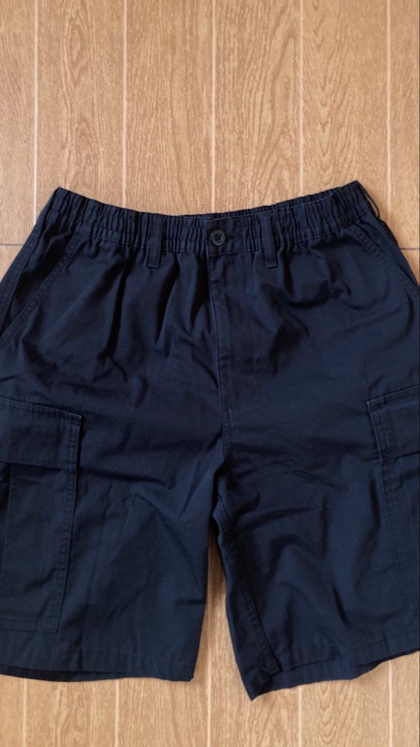 GU black Cargo Shorts (Category: Shorts) located in Subic. Submitted by bottomjeanzgals (Listing ID 1469222845, Image 2). Description: - Brand: GU - Color: Black - Size: Medium (M) - Waistband: Elastic with button closure and belt loops .