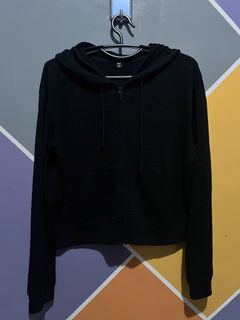 (Category: ) located in . Submitted by moreonuniqlo (Listing ID 1469165963, Image 1). Description: .