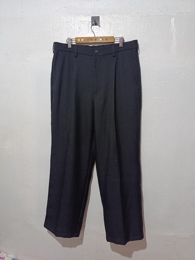 GU MEN BAGGY SLACKS (Category: Trousers) located in Bulacan. Submitted by frederickg80292 (Listing ID 1469173296, Image 2). Description: GU MEN BAGGY SLACKS - COLOR BLACK 📌 SIZE XL ON TAG 35-37 WAIST 40.7 LENGTH BRAND NEW CONDITION WITH EXTRA BUTTON 10/10 COLOR RATE NO ISSUE BAGONG BAGO 👌 880 + SF ONLY 💸 LOCATION SJDM BULACAN.