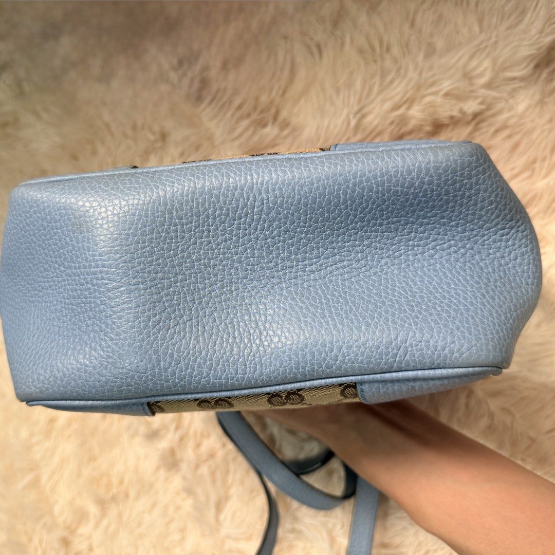Gucci Bree Convertible Tote Bag (Category: Luxury Bags & Wallets) located in Pasay City. Submitted by erinsclosetph (Listing ID 1469283345, Image 3). Description: Gucci Bree Convertible Tote Bag Classic Gucci tote with a versatile convertible design, perfect for everyday use. Condition: Heavily used Structure: Still holds its shape well Piping: No cracks Flaws: Visible rubs on the corners and pen marks on the interior lining More pictures availab