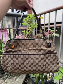 (Category: ) located in . Submitted by closetgc.clothingshop (Listing ID 1469213913, Image 1). Description: .