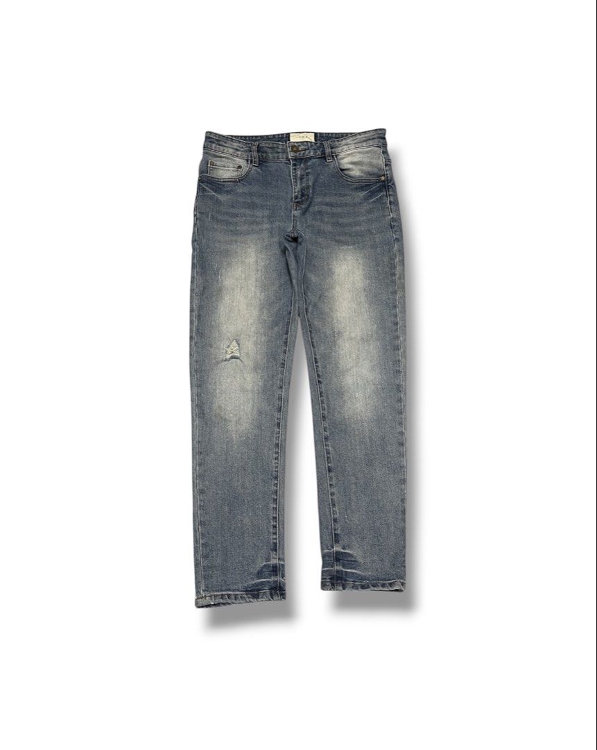 Gucci Embroidered Logo Denim Jeans (Category: Luxury Apparel) located in Bulacan. Submitted by sanjisthrift (Listing ID 1469180887, Image 1). Description: Width 32 Length 40 Opening 6.5 Excellent Condition 9/10.