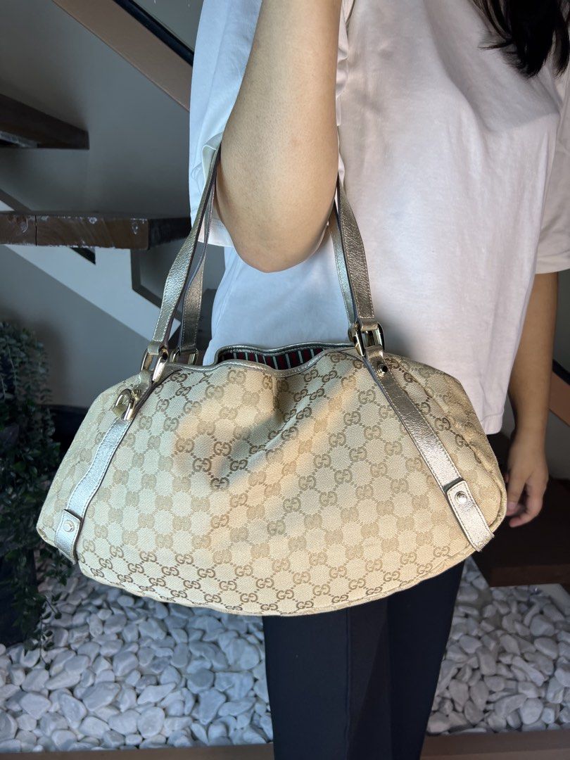Gucci GG Monogram Shoulder Bag (Category: Luxury Bags & Wallets) located in Manila. Submitted by gailmg (Listing ID 1469233267, Image 3). Description: AUTHENTIC.