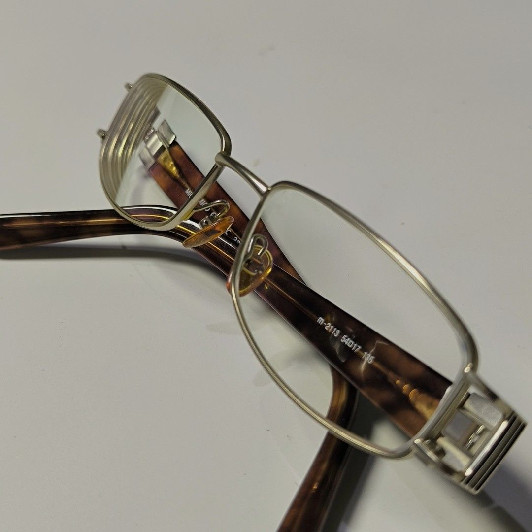 Gucci Mico Classic 22kgp Rectangular Rim Frame (Category: Luxury Accessories) located in Urbiztondo. Submitted by unperfectly.bin (Listing ID 1469308966, Image 3). Description: .