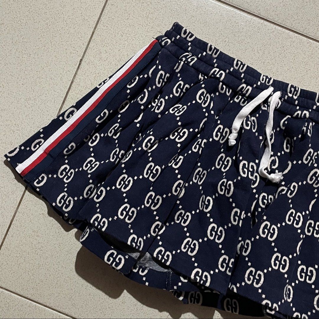 Gucci Monogram Pleated Skort (Category: Shorts) located in Manila. Submitted by a_iee (Listing ID 1469376355, Image 3). Description: Waist: 24 to 36 (adjustable) Length: 13 inchs Issue: None Condition: Likenew ✨ MODE OF PAYMENT: Gcsh, Mrbnk, Gtym 📍Pasig City Dm for more info.