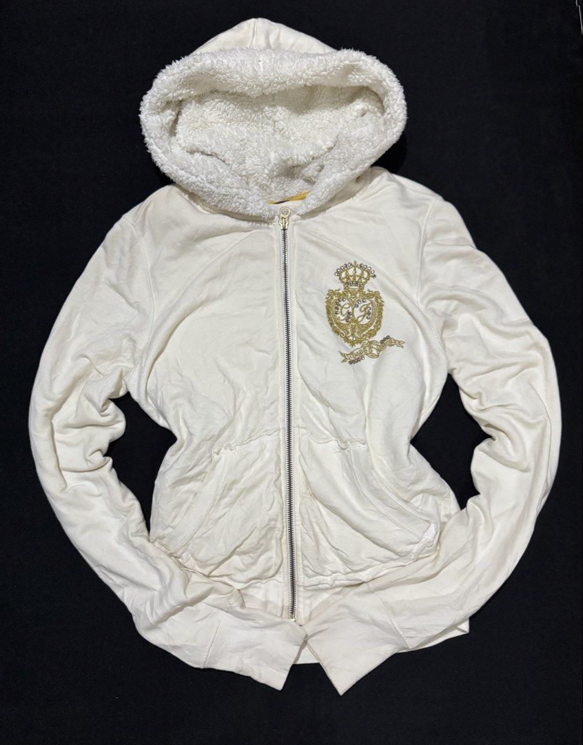 Guess sherpa fullzip hoodie (Category: Coats, Jackets and Outerwear) located in Marawi City. Submitted by prmothrift.11 (Listing ID 1469314865, Image 1). Description: Guess sherpa fullzip hoodie pang y2k mo detachable vest dimes 19x24 needs deep wash.