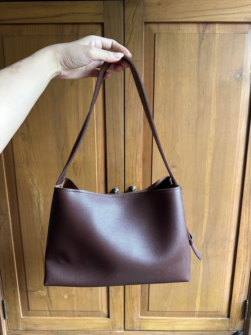 gvn medium micro bag (brown) (Category: Shoulder Bags) located in Makati City. Submitted by coconutbread (Listing ID 1469220750, Image 2). Description: .