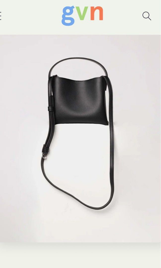 gvn micro bag (black) (Category: Cross-body Bags) located in Makati City. Submitted by coconutbread (Listing ID 1469220753, Image 1). Description: .