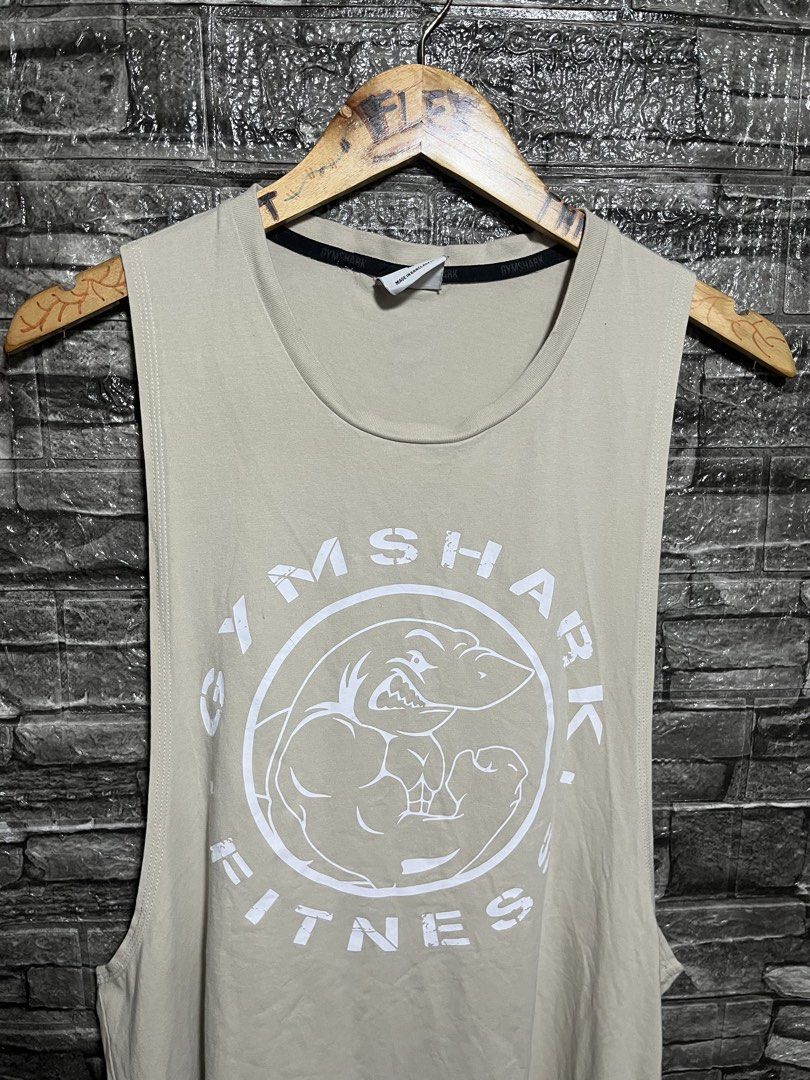 Gymshark Legacy Drop Arm Tank Top (Category: Activewear) located in Manila. Submitted by flex_curation (Listing ID 1469345156, Image 3). Description: 21x30 IN VERY GOOD CONDITION BACOOR CAVITE LOC.