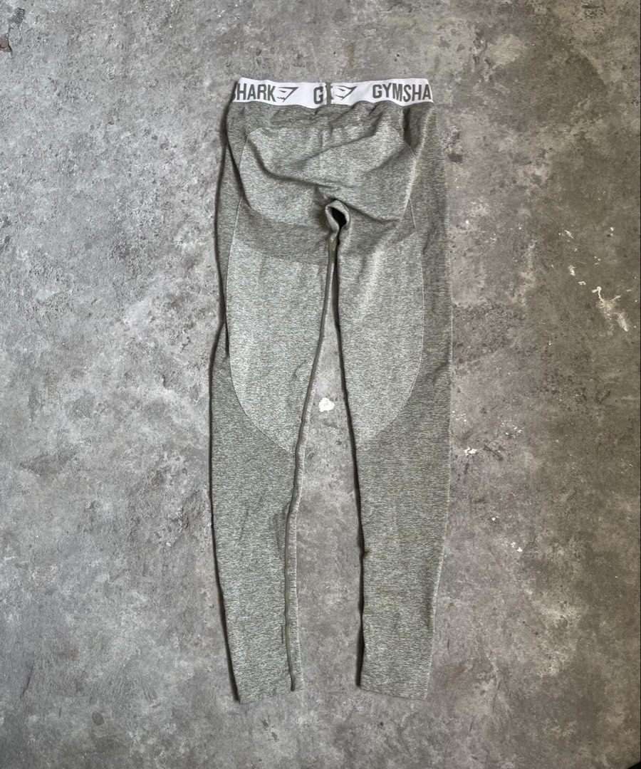 Gymshark Leggings (Category: Other Bottoms) located in Polomolok. Submitted by michaelorodio9504 (Listing ID 1469182600, Image 2). Description: Width 26-28 Length 34 Size Small No issue Excellent 9.5/10 Color rate.