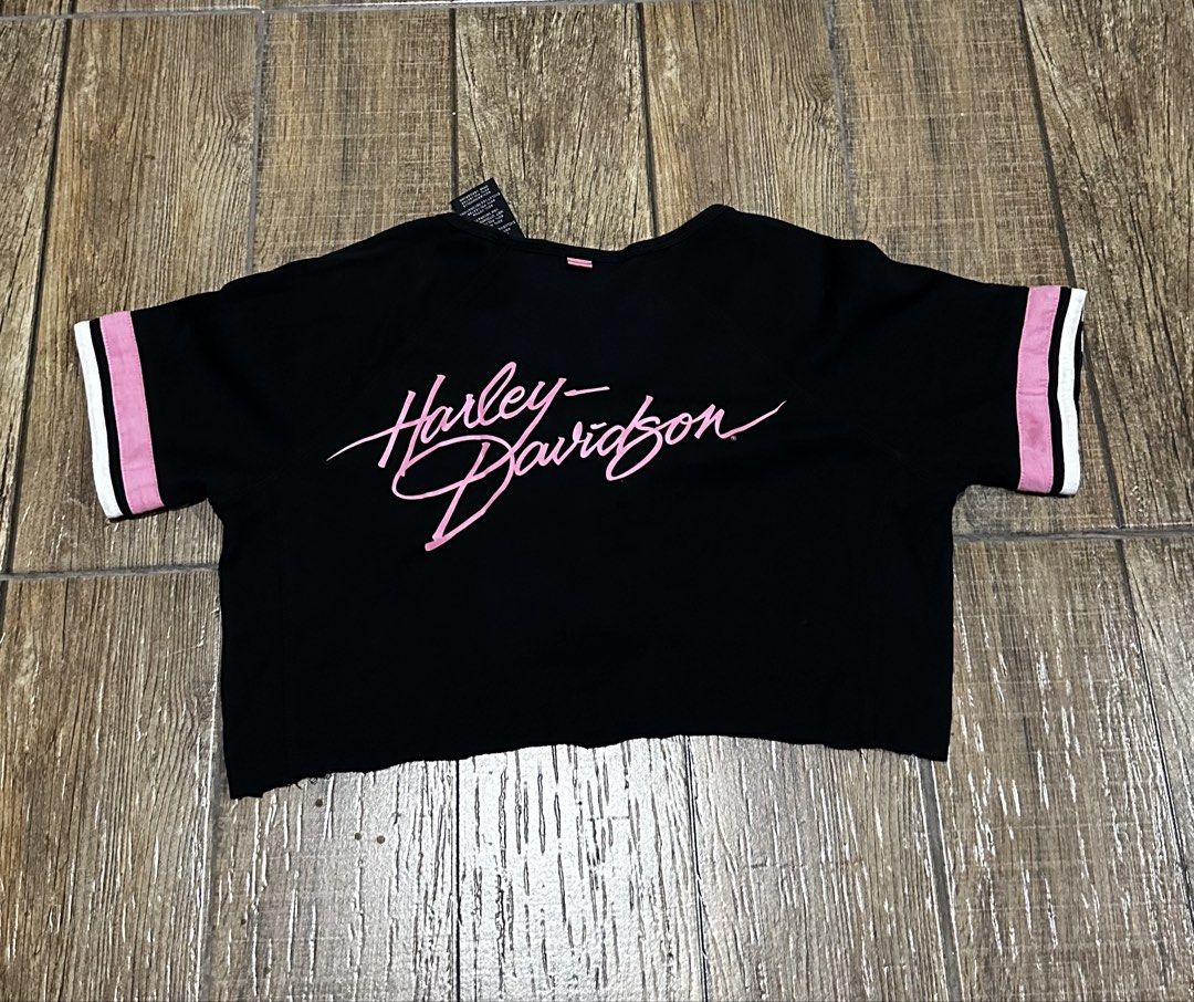 HARLEY DAVIDSON BLOUSE (Category: Shirts) located in Manila. Submitted by urban.vintage (Listing ID 1469313637, Image 2). Description: ISSUE: NONE (NEED WASH) MOP :GCASH (NO COD) SHIP VIA: LALAMOVE & J&T LOCATION: PASIG CITY LENGTH: 14 WIDTH :19.