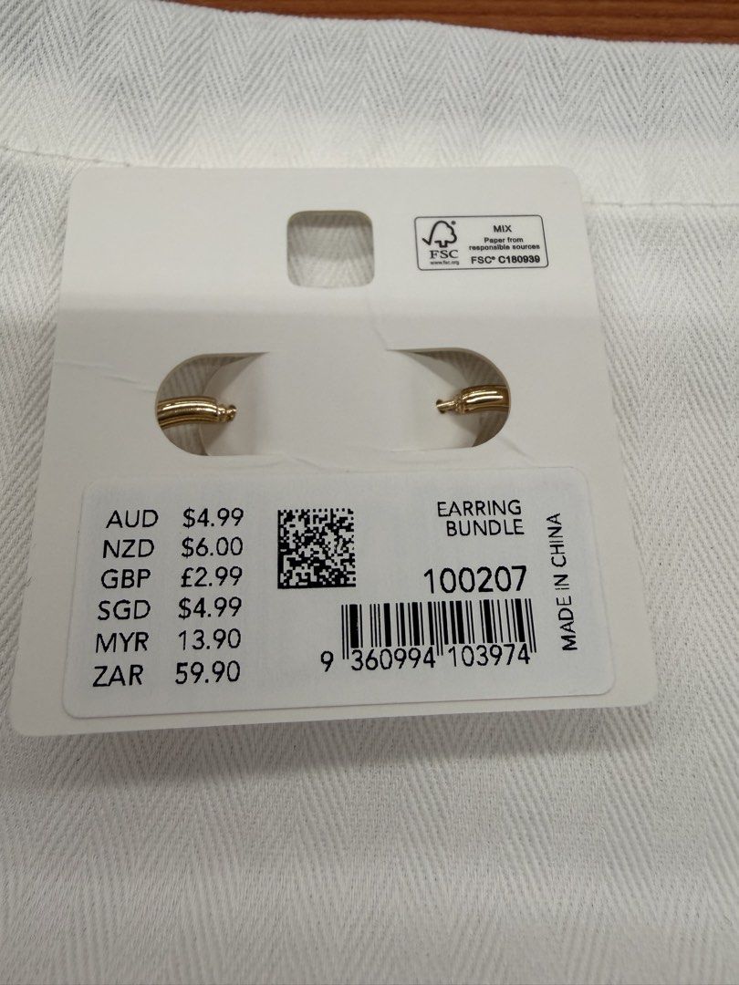 Harli + Harpa Gold Hoop Earrings (Category: Earrings) located in Quezon City. Submitted by ellamenopi (Listing ID 1469182420, Image 3). Description: - Brand: Harli + Harpa - Style: Chunky classic gold hoop earrings with secure post backs - Condition: Brand new with tag attached, never used - Inclusions: Original store card and white dust bag - Perfect for everyday wear or dressing up!.
