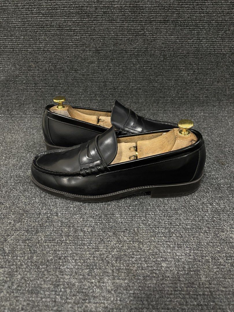 HARUTA 906 GENUINE LEATHER LOAFERS (Category: Dress Shoes) located in Koronadal. Submitted by dial_9506 (Listing ID 1469307738, Image 3). Description: wts!! 🗣️ HARUTA 906 GENUINE LEATHER LOAFERS 7.5 us / 40.5 euro / 25.5 EEE -2680php FREE SHIPPING overall pair is in excellent condition will send more detailed pics upon request just dm me 👍🏿 IG : @DIAL9506_ 📍9506 mindanao.