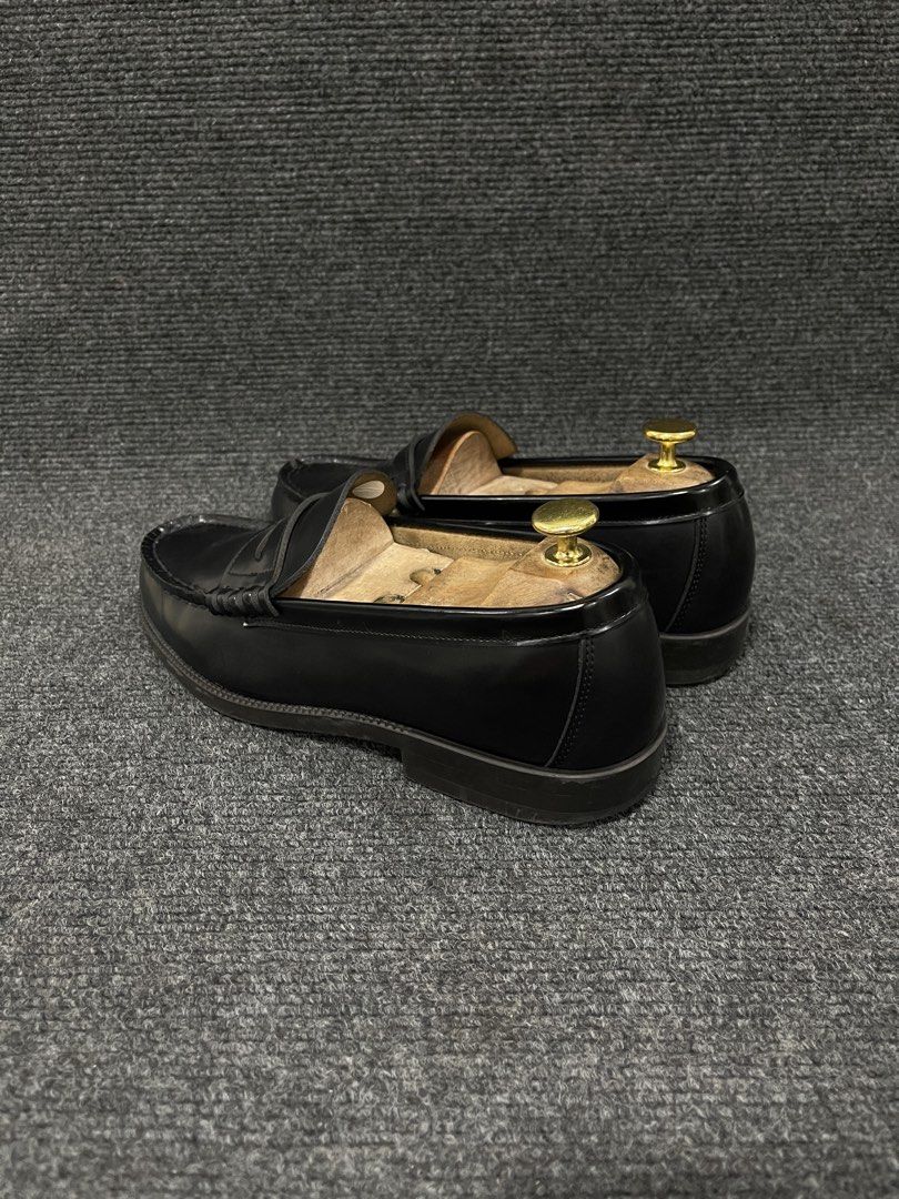 HARUTA 906 GENUINE LEATHER LOAFERS (Category: Dress Shoes) located in Koronadal. Submitted by dial_9506 (Listing ID 1469307738, Image 2). Description: wts!! 🗣️ HARUTA 906 GENUINE LEATHER LOAFERS 7.5 us / 40.5 euro / 25.5 EEE -2680php FREE SHIPPING overall pair is in excellent condition will send more detailed pics upon request just dm me 👍🏿 IG : @DIAL9506_ 📍9506 mindanao.