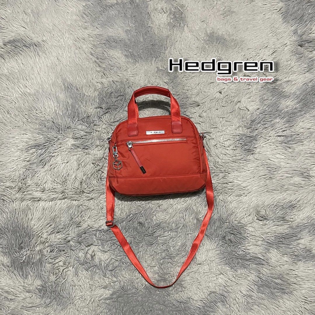HEDGREN Radiance Baked Apple Shoulderbag (Category: Shoulder Bags) located in Bauang. Submitted by thriftypockets92 (Listing ID 1469181270, Image 1). Description: .