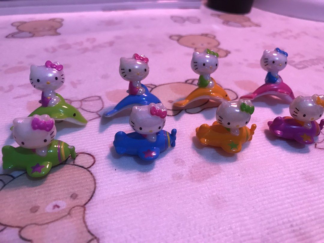 Hello Kitty Retro Mini Figurines Take All (Category: Figurines & Statues) located in Quezon City. Submitted by matchaislove (Listing ID 1469303541, Image 2). Description: - wysiwyg - SF shouldered by the buyer .
