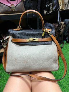 (Category: ) located in . Submitted by ukay_finds9.9 (Listing ID 1469290130, Image 1). Description: .