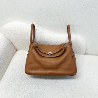 （分類：）位於 。 由 luxe.station22 提交（商品編號 1469220202，圖片 1）。簡介： 。