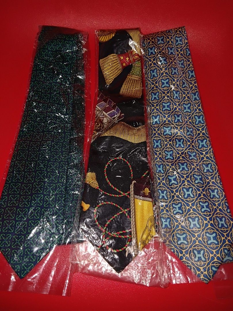 HERMES printed necktie bundle 3pcs (Category: Ties) located in Quezon City. Submitted by threetwotwo2ndaccount (Listing ID 1469188439, Image 1). Description: HERMES printed necktie bundle 3pcs good as new condition no inclusion bawal sa maselan bawal sa barat.