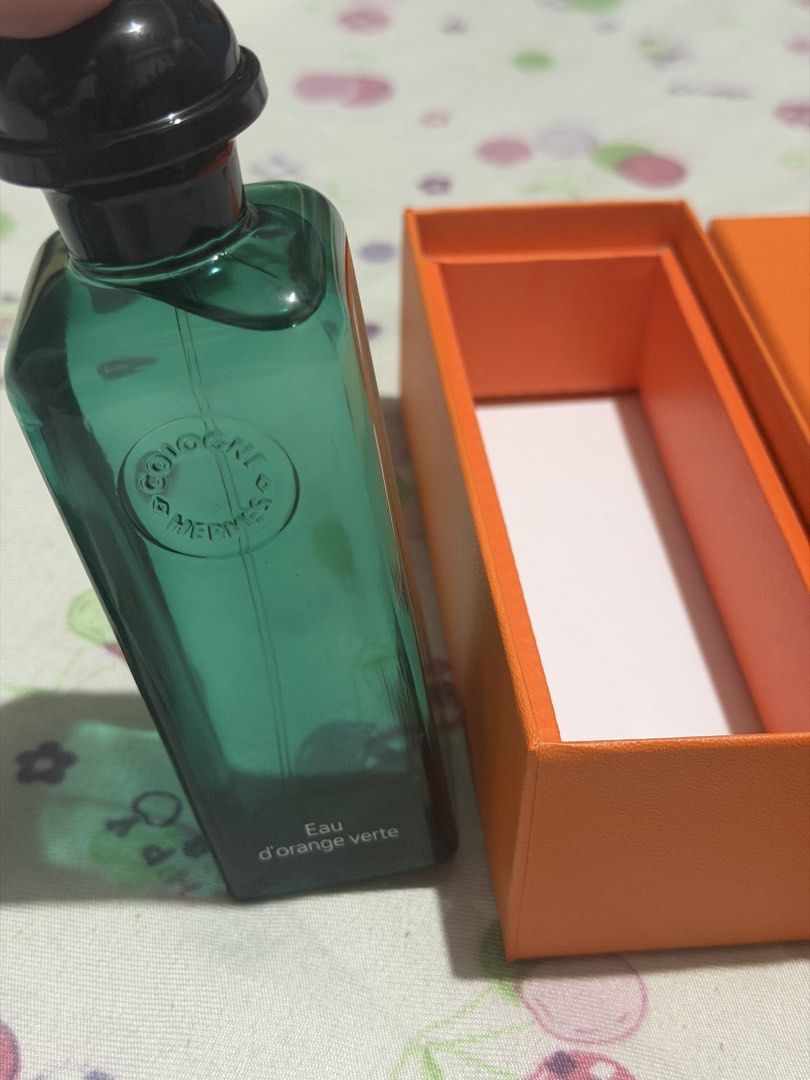Hermès Eau d'orange verte Eau de Cologne 100ml (Category: Fragrance & Deodorants) located in Manila. Submitted by chccj835237 (Listing ID 1469321560, Image 2). Description: - Authentic Hermès Eau d'orange verte Eau de Cologne - Size: 100ml / Natural spray vaporisateur - Condition: Brand new, unused, kept in original packaging - Packaging: Classic green glass flacon with dark cap, includes signature orange presentation box with teal belly band - G