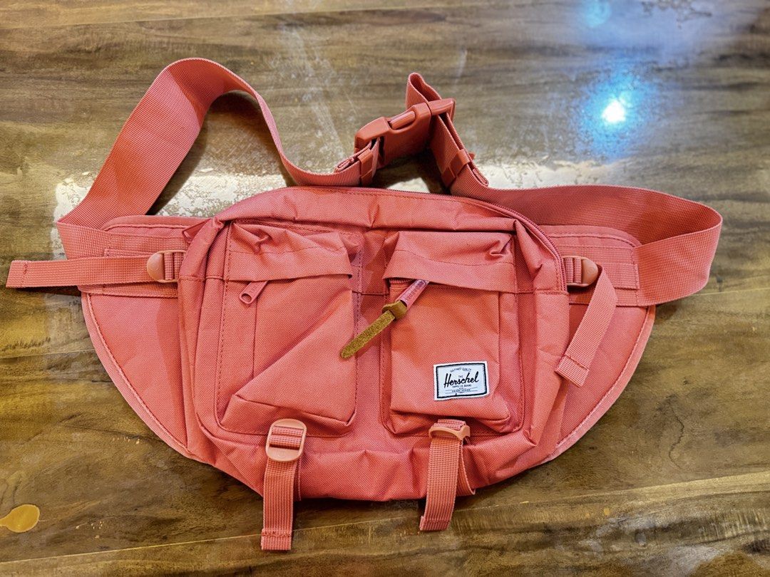 Hershel Original Brand new (Category: Cross-body Bags) located in Manila. Submitted by harveyford03 (Listing ID 1469191887, Image 2). Description: Brandnew wrong color nabili sa US.
