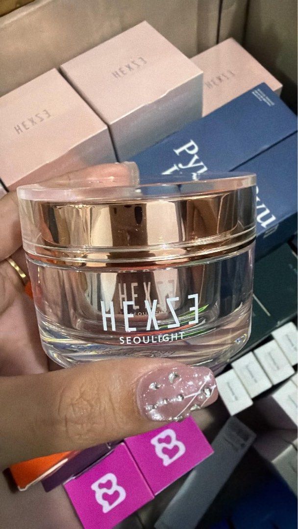 Hexze Moisturizing Cream (Category: Face Care) located in Manila. Submitted by michfinds4u (Listing ID 1469190753, Image 2). Description: .