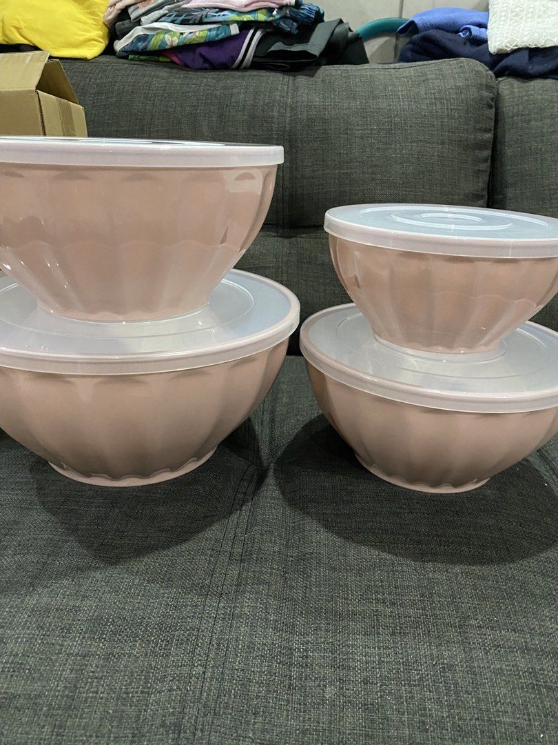 High Quality Pink Bowls Set with Lid (Category: Other Kitchenware & Tableware) located in Manila. Submitted by dealrack (Listing ID 1469380682, Image 2). Description: .