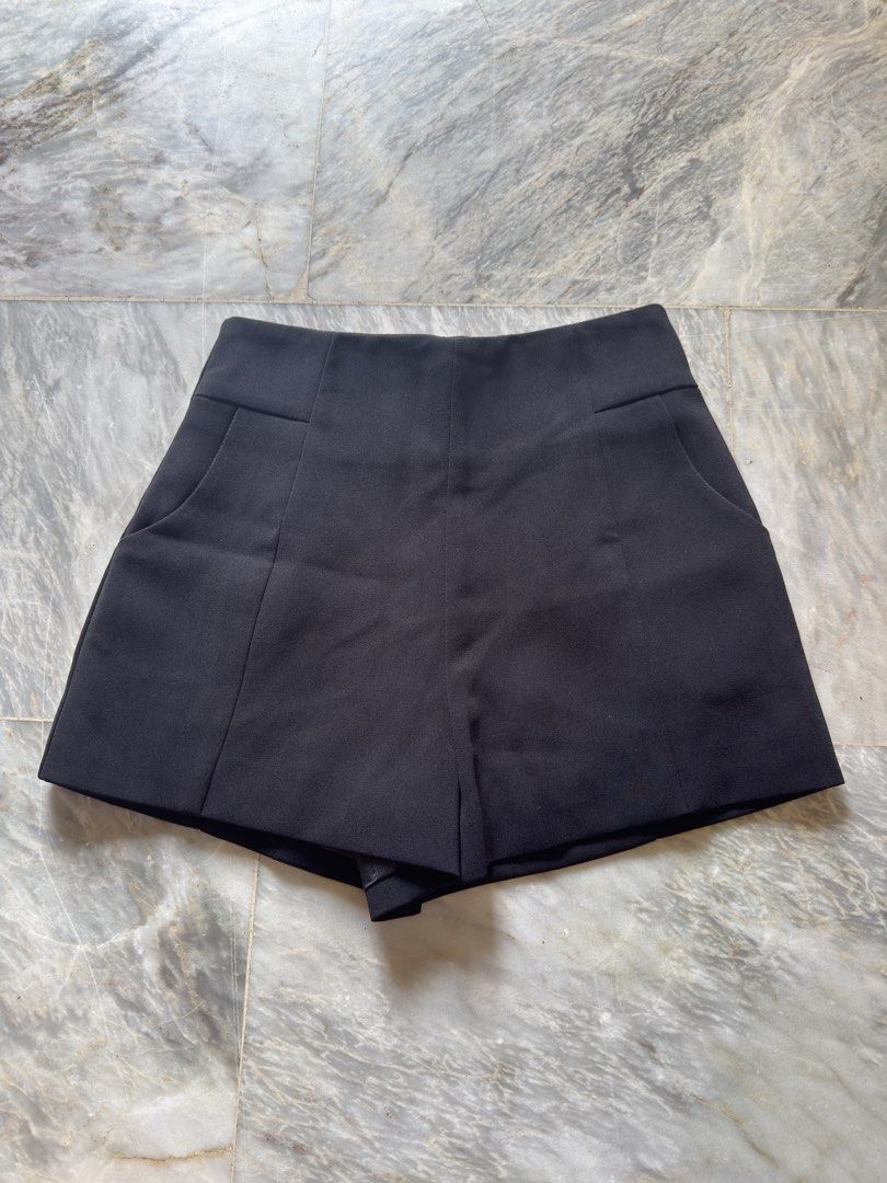 High Waist Shorts (Category: Shorts) located in Cainta. Submitted by veronicasdeclutter (Listing ID 1469174708, Image 1). Description: .