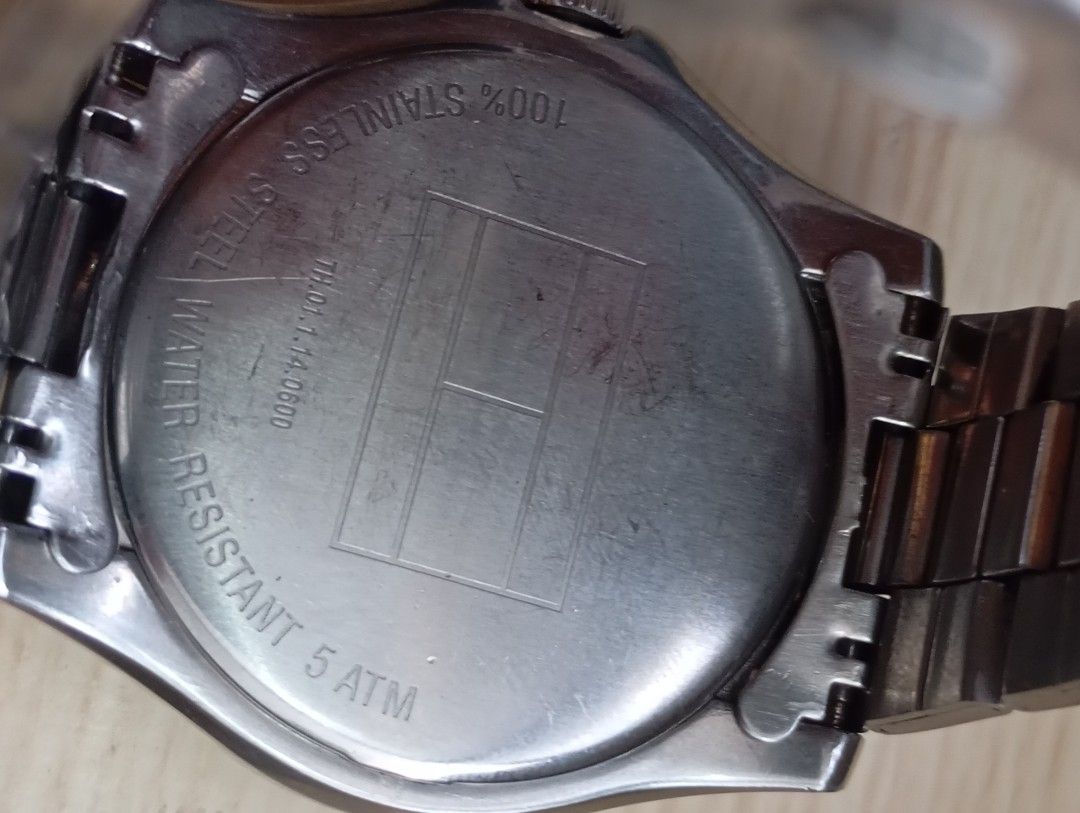 Hilfiger (Category: Men's Watches) located in Las Pinas. Submitted by quick_deals_great_finds2 (Listing ID 1469203247, Image 3). Description: Quartz with battery 42mm large fits wrist 7 inches Good working condition.