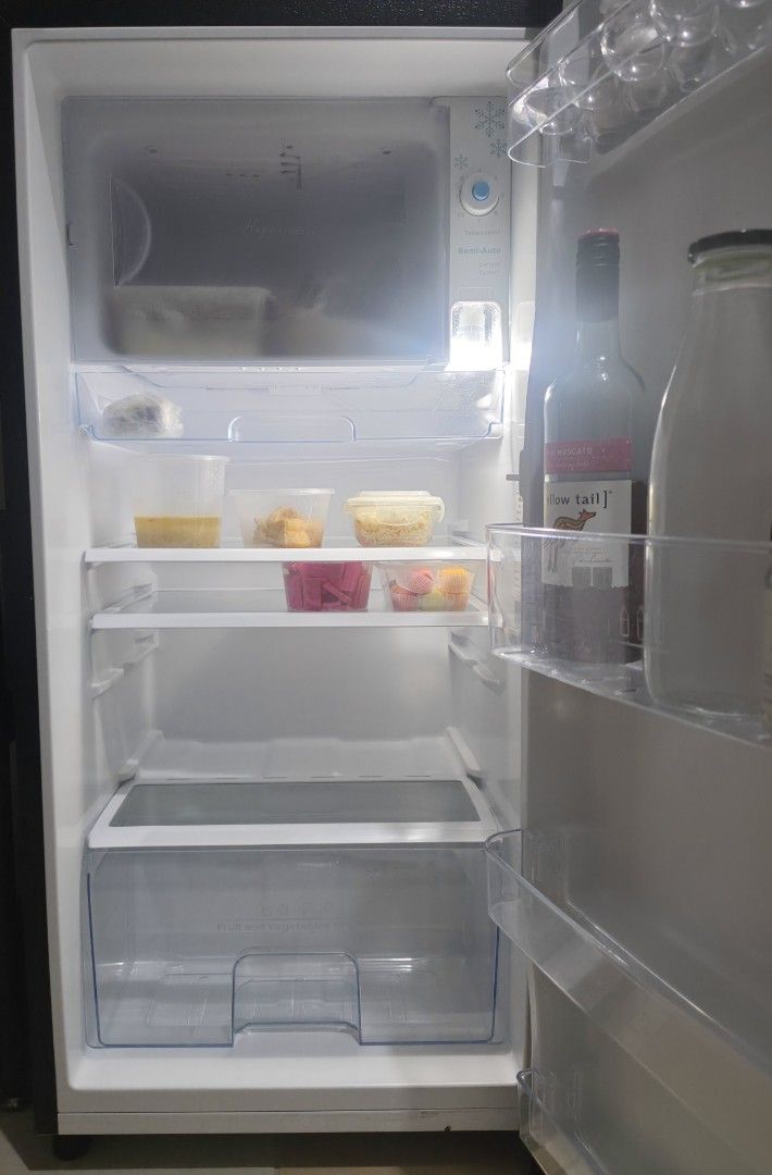 HISENSE SINGLE DOOR REFRIGERATOR (5.5 cu.ft.) (Category: Other Home Appliances) located in Quezon City. Submitted by siricaaron (Listing ID 1469312816, Image 3). Description: MODEL RS-20DR CLIMATIC CATEGORY T RATED VOLTAGE 230V- RATED FREQUENCY 60Hz GROSS VOUUME 157L NET VOLUME 150L RATED CURRENT 1.0A MAX WATTAGE OF LAMP 1.5W REFRIGERANT R600a(35g) RATED POWER INPUT 175W ENERGY CONSUMPTION 0.41kWh/24h INSULATION BLOWING GAS CYCLOPENTANE bought la