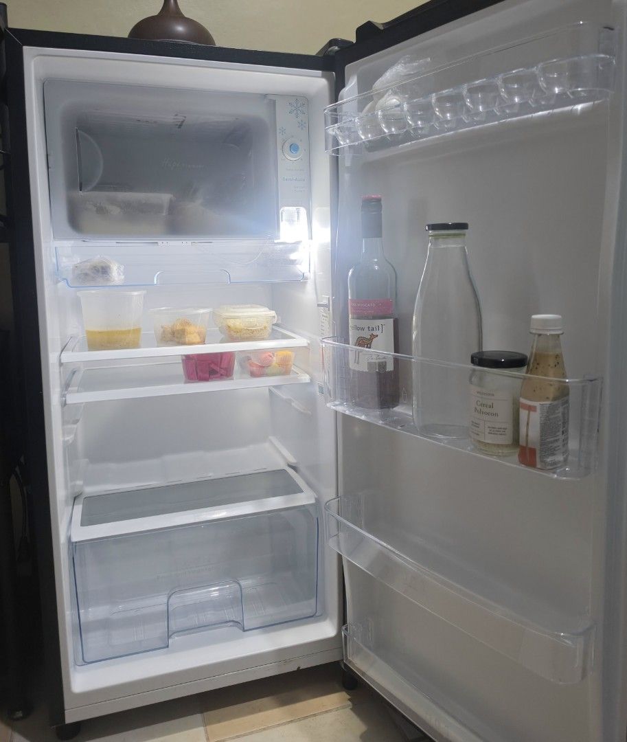 HISENSE SINGLE DOOR REFRIGERATOR (5.5 cu.ft.) (Category: Other Home Appliances) located in Quezon City. Submitted by siricaaron (Listing ID 1469312816, Image 2). Description: MODEL RS-20DR CLIMATIC CATEGORY T RATED VOLTAGE 230V- RATED FREQUENCY 60Hz GROSS VOUUME 157L NET VOLUME 150L RATED CURRENT 1.0A MAX WATTAGE OF LAMP 1.5W REFRIGERANT R600a(35g) RATED POWER INPUT 175W ENERGY CONSUMPTION 0.41kWh/24h INSULATION BLOWING GAS CYCLOPENTANE bought la