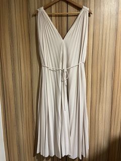 (Category: ) located in . Submitted by thingsbypreloved (Listing ID 1469247307, Image 1). Description: .
