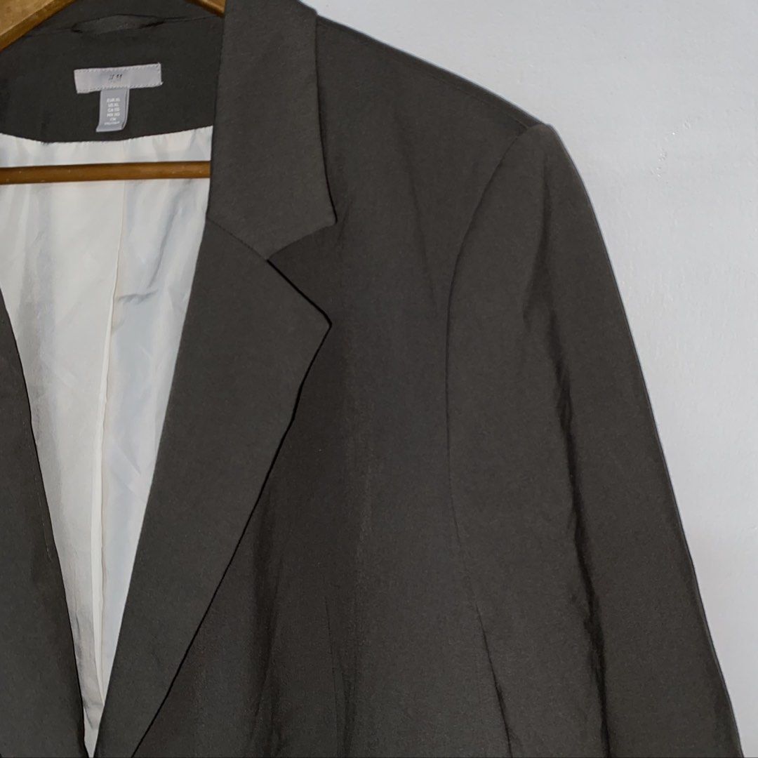 H&M blazer (Category: Coats, Jackets and Outerwear) located in San Jose del Monte. Submitted by mamiracky (Listing ID 1469271748, Image 2). Description: .
