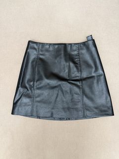 (Category: ) located in . Submitted by thealyssacloset (Listing ID 1469207302, Image 1). Description: .