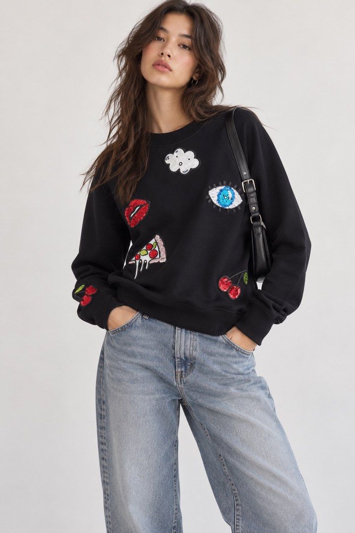 H&M Long sleeves patch sweater S XS (Category: Longsleeves) located in Quezon City. Submitted by closet.cha (Listing ID 1469190105, Image 1). Description: Worn 2x only Complete patches Good condition Can fit xs s No return no exchange No haggle and low baller offers. No other photos or when worn for flat lays. No Meet-Ups No Cash on Delivery No Pera Padala at the moment. 🖊Please pay on time. No to joy reservers.🖊 *If no when worn photo is poste