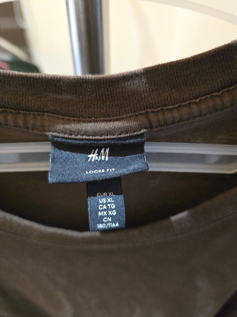 H&M Loose Tee (Category: Tshirts & Polo Shirts ) located in Baguio. Submitted by carinoshawn (Listing ID 1469240152, Image 3). Description: H&M Loose Tee Brown Good condition 23.5x29.