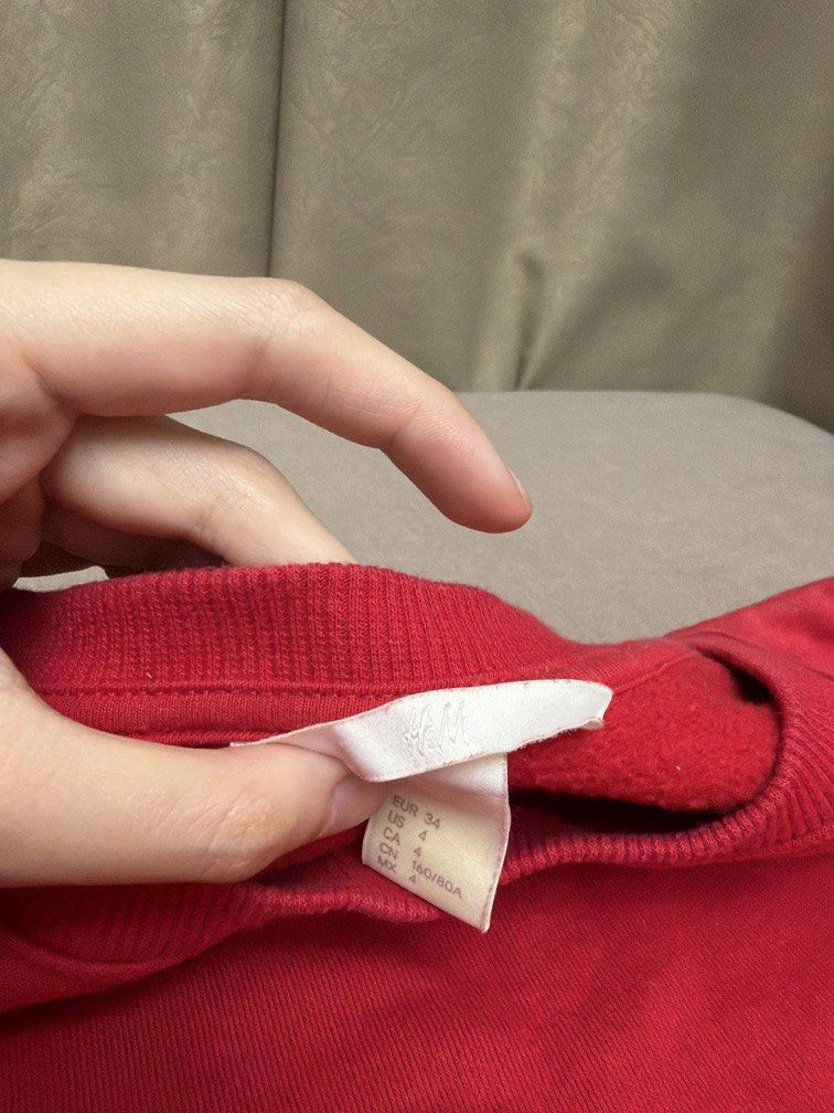 H&M Red Beaded Sweater (Category: Coats, Jackets and Outerwear) located in Las Pinas. Submitted by thealyssacloset (Listing ID 1469213668, Image 3). Description: .