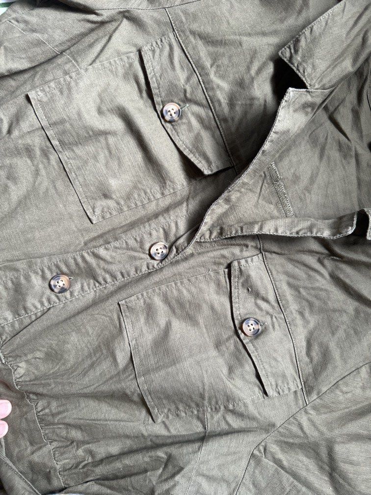 H&M safari Jumpsuit (Category: Jumpsuits) located in Pasig City. Submitted by kaelsy (Listing ID 1469219575, Image 2). Description: .